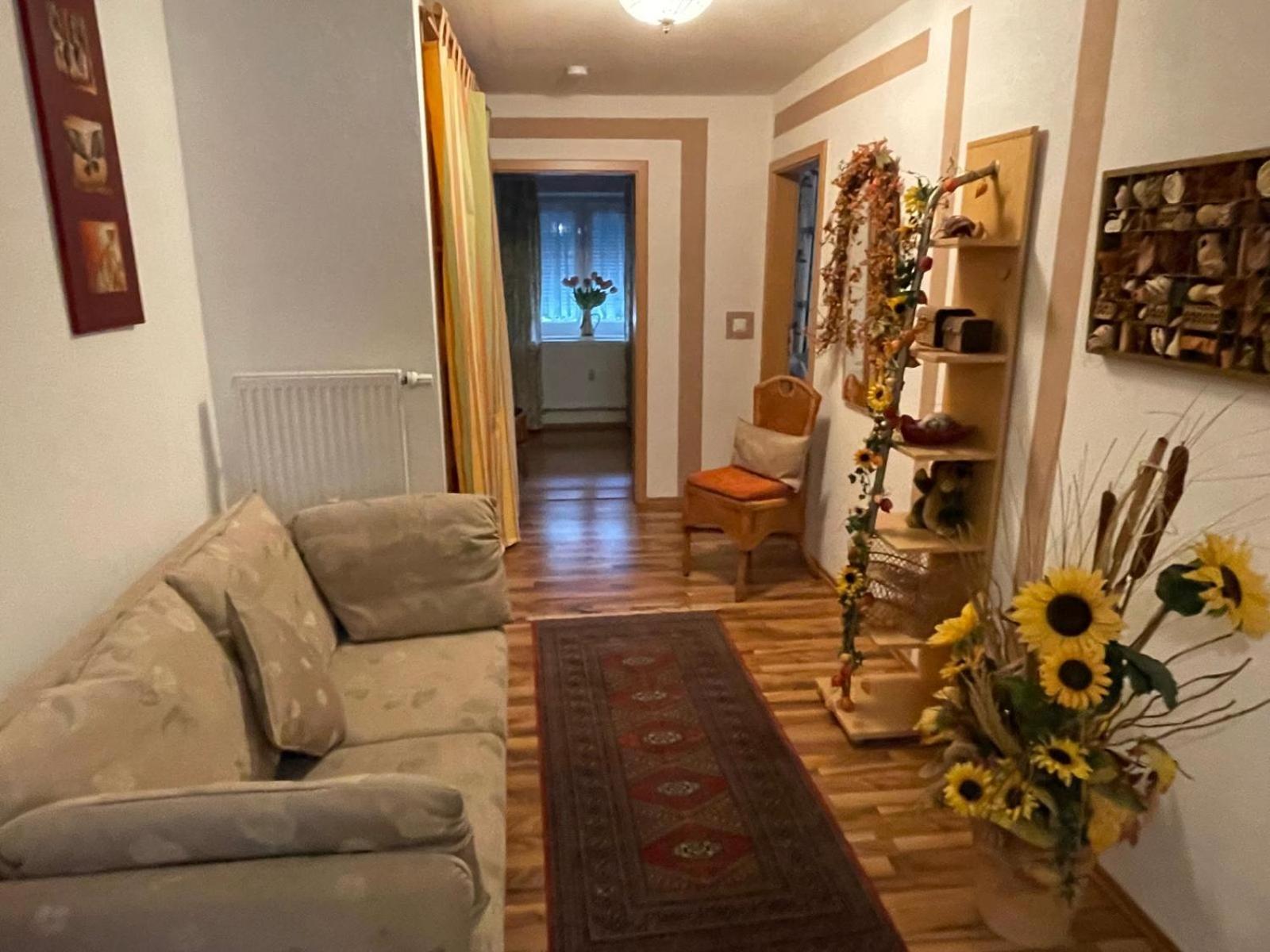 Schoene Ferienwohnung In Bahnhofsnaehe Fuer Urlaub, Studium Oder Arbeit Deggendorf Exterior foto